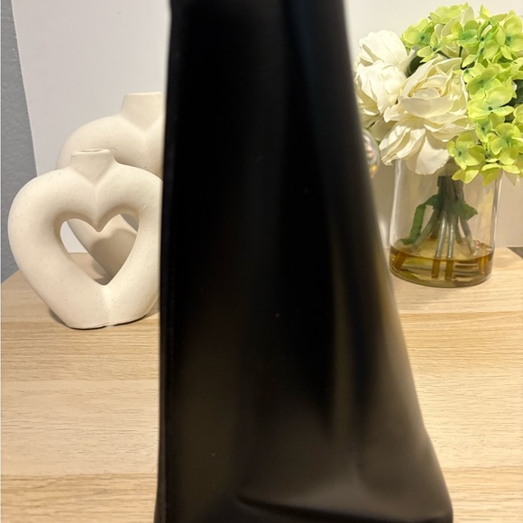 Furla Essential Black Leather Tote Bag - Picture 9 of 11